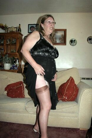 Flabby but still sex-hungry grandmother in tights