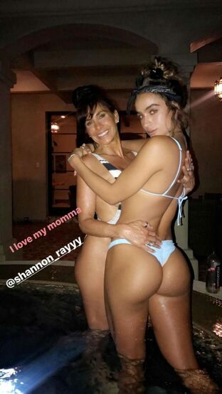 Sommer Ray Almost Naked Jaw-dropping Bathing suit  With Her